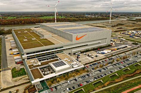 nike european logistics campus openingstijden